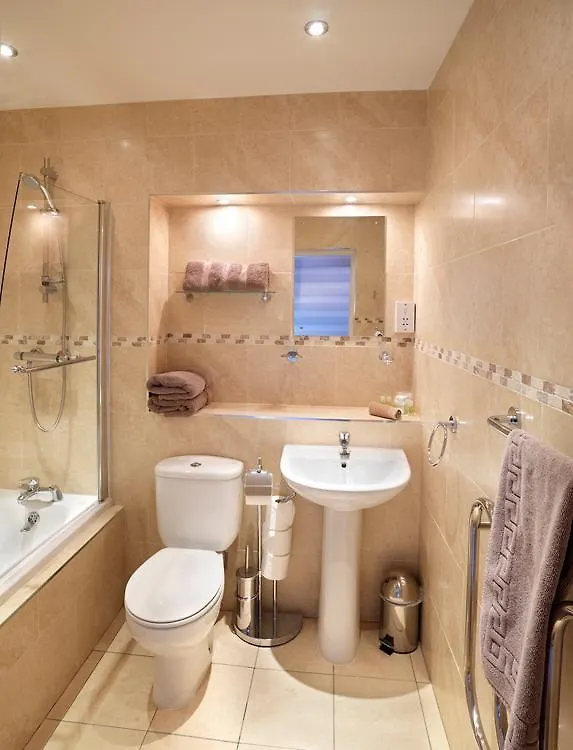 Singleton Lodge Country House Hotel Poulton-le-Fylde 0*,